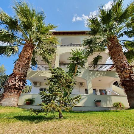 Hotel Pefko Neos Marmaras Exterior photo