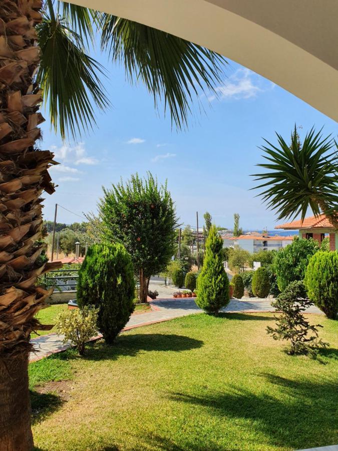 Hotel Pefko Neos Marmaras Exterior photo